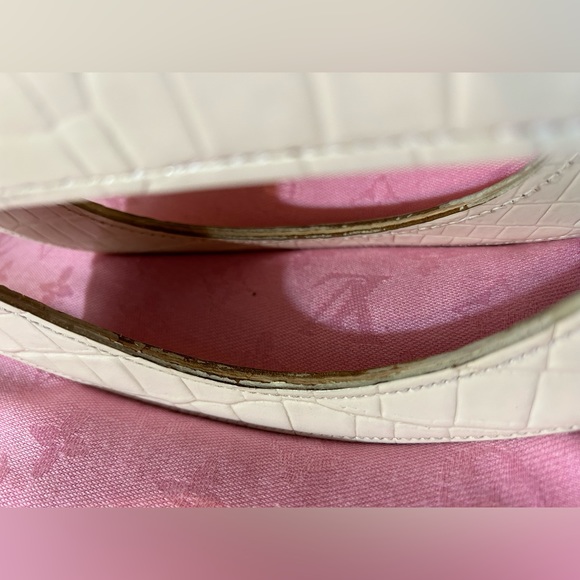 Vintage YSL Croc Cutout Handle Bag - Picture 16 of 16